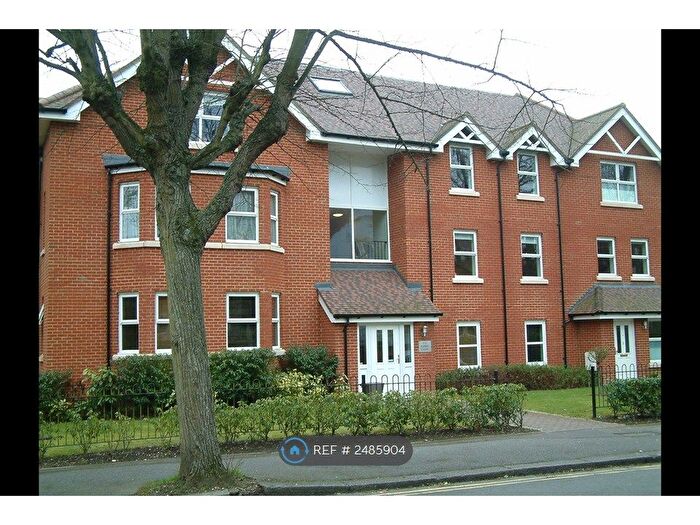 2 Bedroom Flat To Rent In Stanley Road, Sutton, SM2