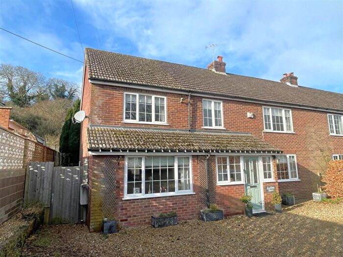 4 Bedroom Semi-Detached House For Sale In Coombe Bissett, SP5
