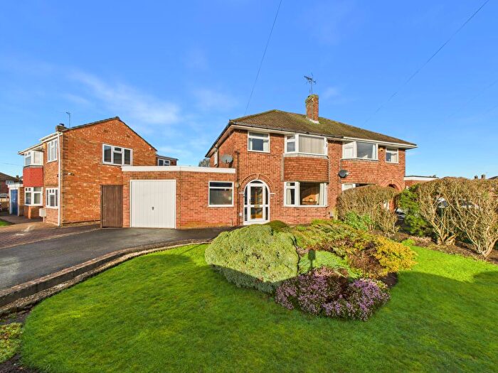 3 Bedroom Semi Detached House For Sale In Hobart Close, Mickleover, DE3