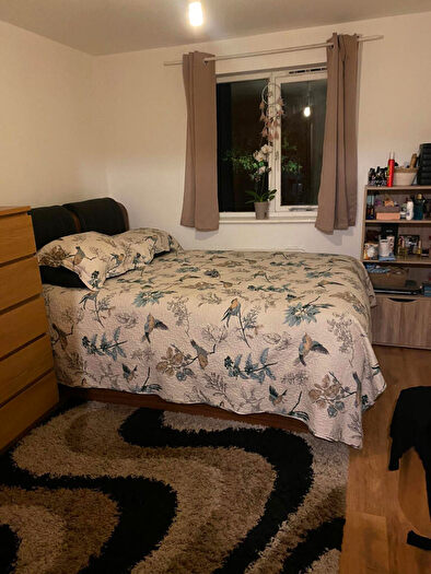 1 Bedroom Flat To Rent In Greenslade Road, Barking, Essex, IG11