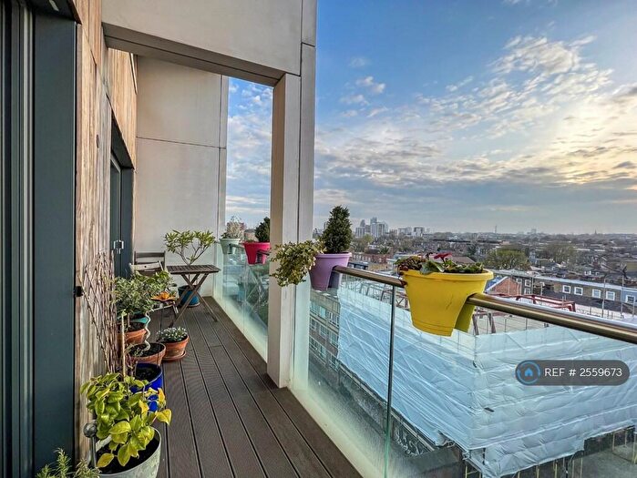 2 Bedroom Flat To Rent In Wonder House, London, E8