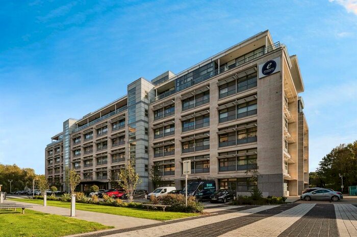 2 Bedroom Flat For Sale In Edinburgh Gate, Harlow, CM20