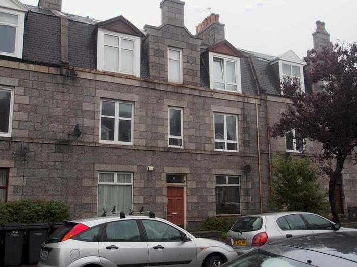 1 Bedroom Flat To Rent In Balmoral Place, Top Right, AB10