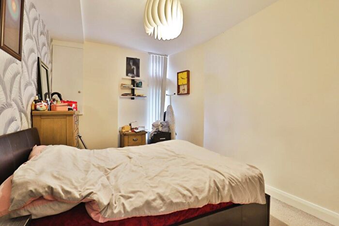 1 Bedroom Flat For Sale In Ashley Road, Bournemouth, Dorset, BH1