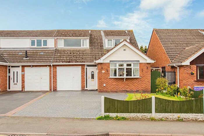 4 Bedroom Semi Detached House For Sale In Morley Road, Burntwood, WS7