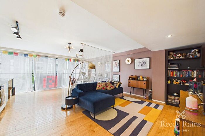 2 Bedroom Apartment For Sale In The Mill, South Hall Street, Salford, M5