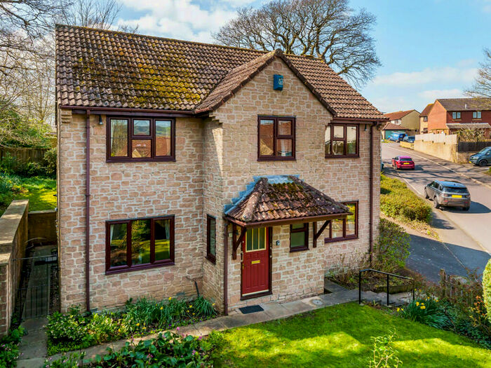4 Bedroom Detached House For Sale In The Beeches, Beaminster, Dorset, DT8