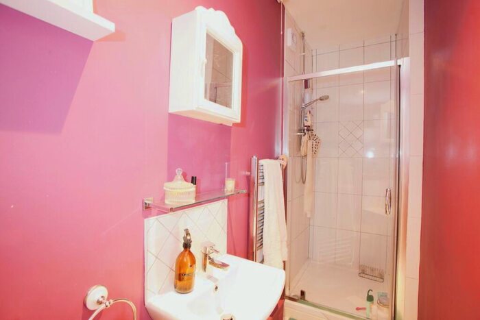 4 Bedroom Detached House For Sale In Mountain Road, Caerphilly, CF83