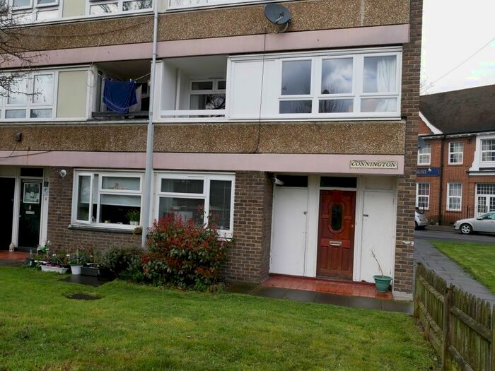 3 Bedroom Maisonette To Rent In Somerset Road, Kingston, KT1