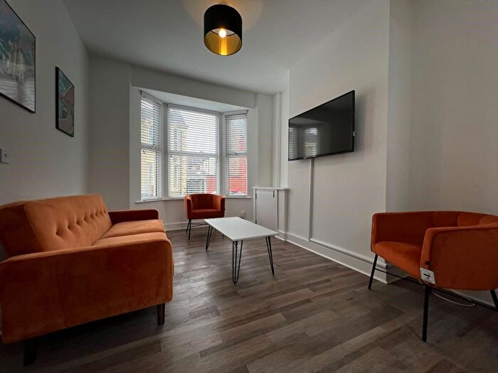 6 Bedroom End Of Terrace House To Rent In Saxony Road, Liverpool, L7