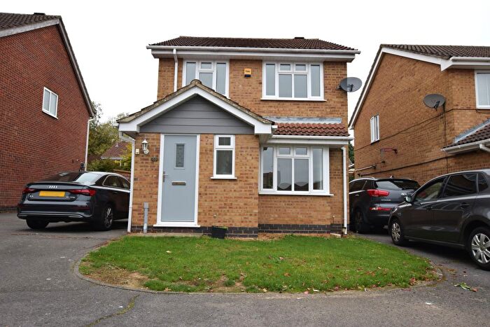3 Bedroom Detached House To Rent In Ennerdale Close, Huntingdon, PE29