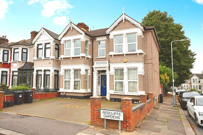 2 Bedroom Flat For Sale In Redcliffe Gardens, Ilford, IG1