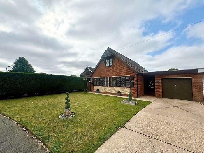 3 Bedroom Detached Bungalow For Sale In Carmen Crescent, Holton Le Clay, DN36