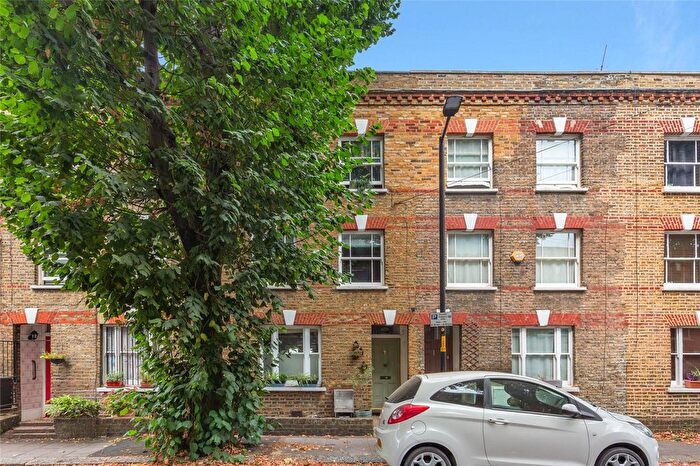 3 Bedroom Terraced House For Sale In Henshaw Street, London, SE17