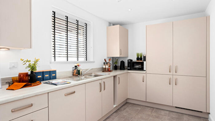 2 Bedroom Apartment For Sale In Beagle Road, Cambridge, CB3