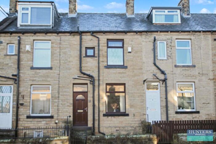3 Bedroom Terraced House For Sale In Burton Street, Bradford, BD4