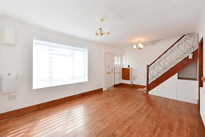 3 Bedroom Terraced House To Rent In Murray Square, London, E16