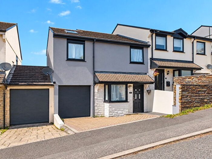 4 Bedroom Semi Detached House For Sale In Foxdown Manor, Wadebridge, Cornwall, PL27
