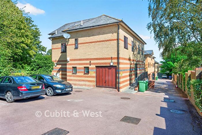 2 Bedroom Apartment For Sale In Benhill Road, Sutton, Surrey, SM1