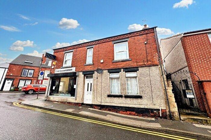 3 Bedroom Semi-Detached House To Rent In Bancroft Lane, Mansfield, NG18