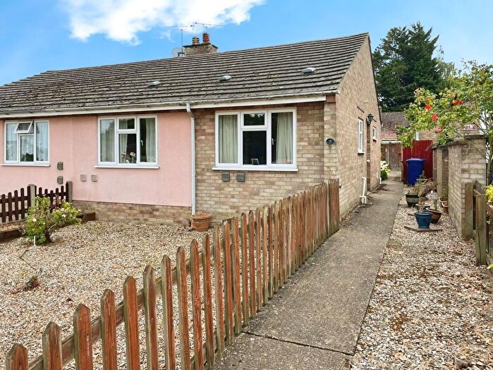 2 Bedroom Semi-Detached Bungalow For Sale In The Drove, Brandon, IP27