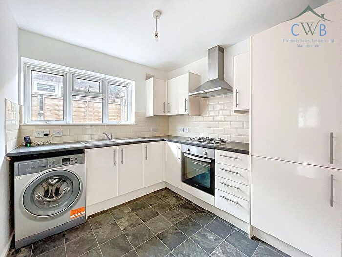 2 Bedroom Bungalow To Rent In Frog Lane, West Malling, ME19