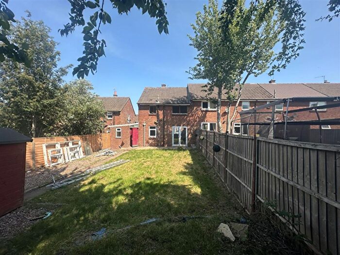 2 Bedroom Property To Rent In Abbotsford Road, CV11