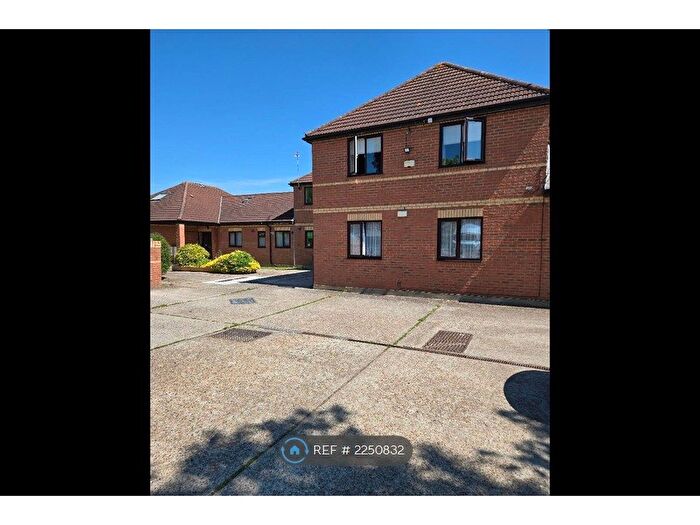 1 Bedroom Flat To Rent In Dalestone Mews, Romford, RM3