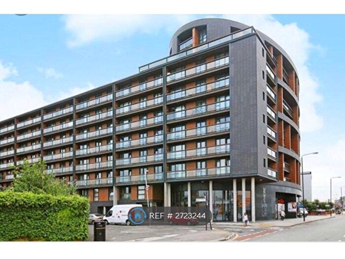 2 Bedroom Flat To Rent In Hallsville Road, London, E16