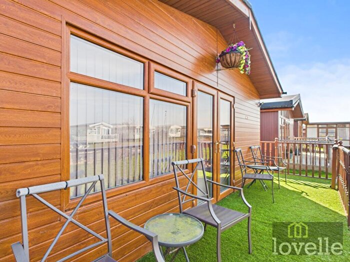 2 Bedroom Chalet For Sale In Mablethorpe Caravan Chalet Park, Mablethorpe, LN12