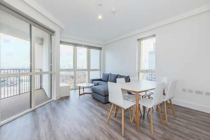 2 Bedroom Apartment To Rent In Argo Apartments, Canning Town London, E16