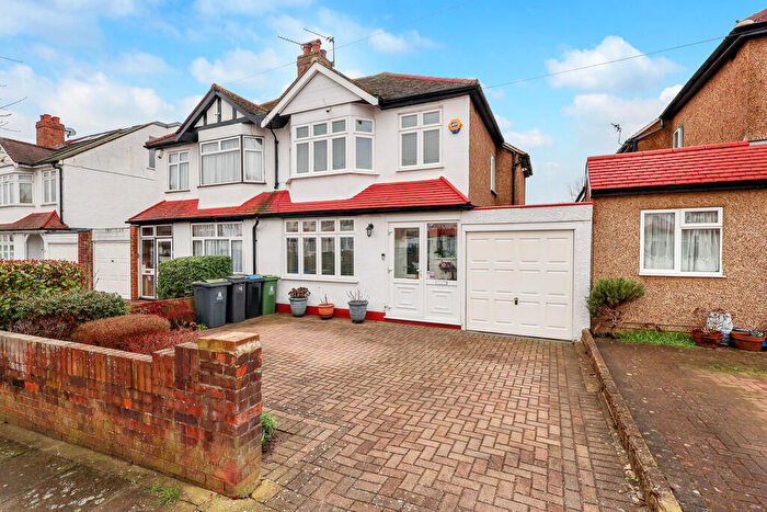 3 Bedroom Semi Detached House For Sale In Selbourne Avenue, Surbiton, KT6