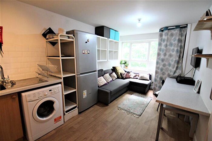 3 Bedroom Apartment To Rent In Victoria Street, Hyde Park, Leeds, LS3