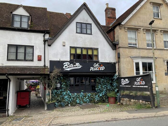 6 Bedroom Semi-Detached House For Sale In Kingsbury Street, Marlborough, SN8