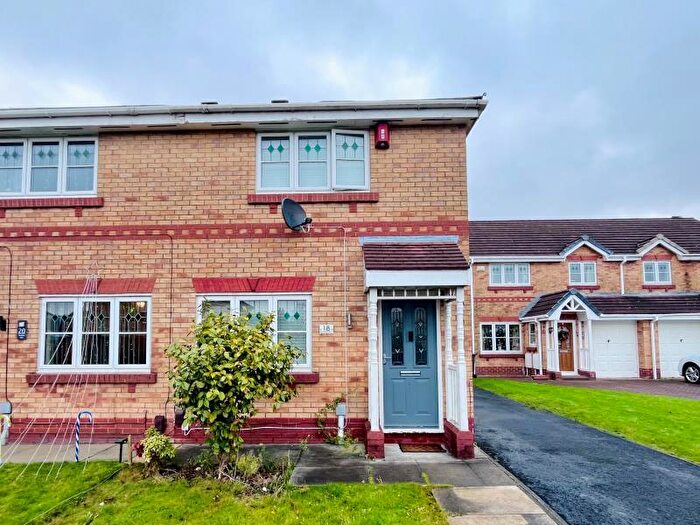 3 Bedroom Semi-Detached House To Rent In Hinchley Way, Swinton, M27