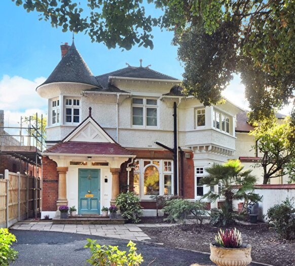 3 Bedroom Semi-detached House For Sale In Palace Road, East Molesey, Surrey, KT8