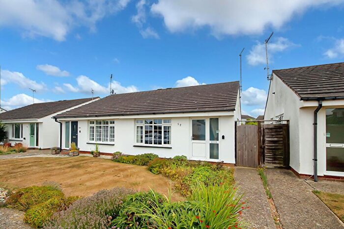 2 Bedroom Semi-Detached Bungalow For Sale In Windward Close, Littlehampton, BN17