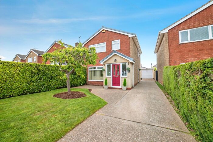 3 Bedroom Detached House For Sale In Cheriton Close, Mansfield, Nottinghamshire, NG19