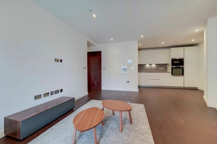 1 Bedroom Flat To Rent In Malthouse Road, Nine Elms, London, SW11