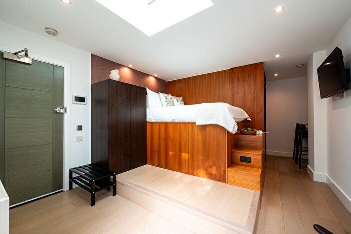 Studio To Rent In Dennington Park Road, London, NW6