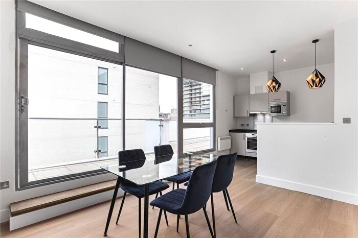 3 Bedroom Apartment To Rent In Dereham Place, Shoreditch, London, EC2A
