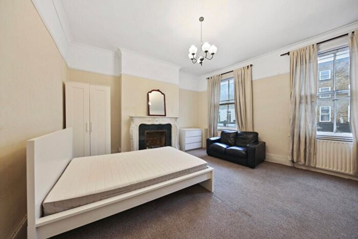 1 Bedroom Terraced House To Rent In Camden High Street, Camden, NW1