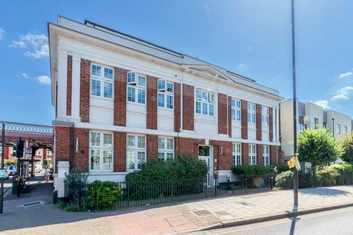 1 Bedroom Flat To Rent In Norwood Road, Herne Hill, SE24