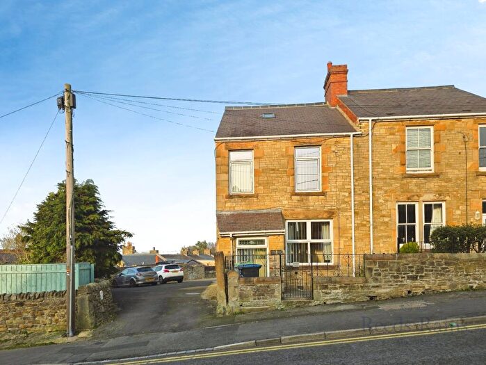 3 Bedroom End Of Terrace House For Sale In Rowley Bank, Consett, Durham, DH8