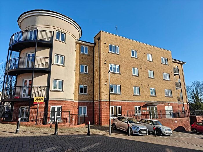 1 Bedroom Flat To Rent In Tadros Court, High Wycombe, HP13