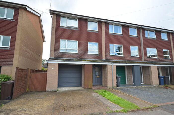 5 Bedroom House To Rent In Kimbers Lane, Farnham, Surrey, GU9