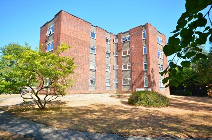2 Bedroom Apartment For Sale In Church Road, Frimley, GU16