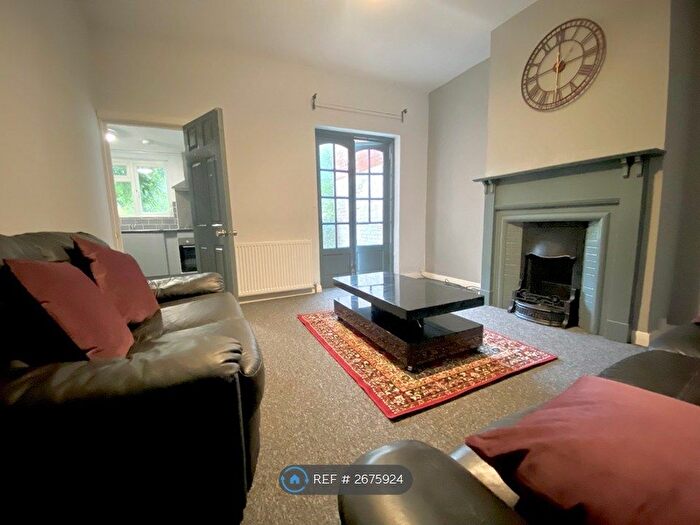 4 Bedroom Terraced House To Rent In Blenheim Road, Reading, RG1