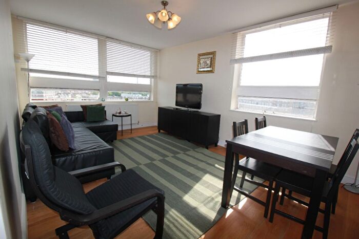 2 Bedroom Flat For Sale In Harrowby Street, Marylebone, London, W1H