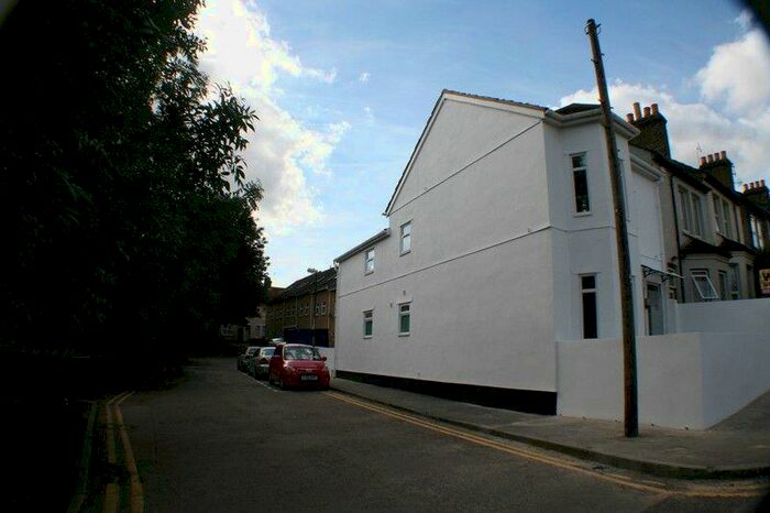 1 Bedroom Flat To Rent In A Lumsden Terrace, Chatham, ME4